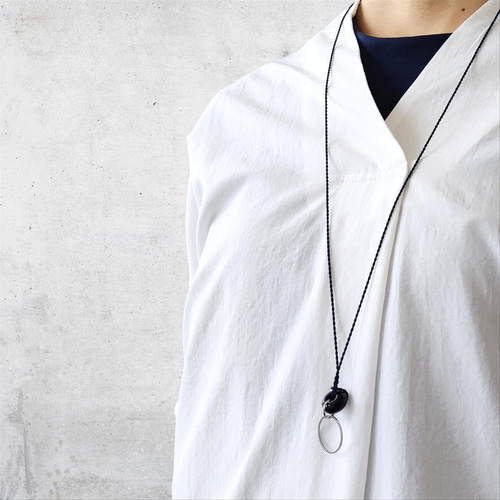 頭からかぶるだけ