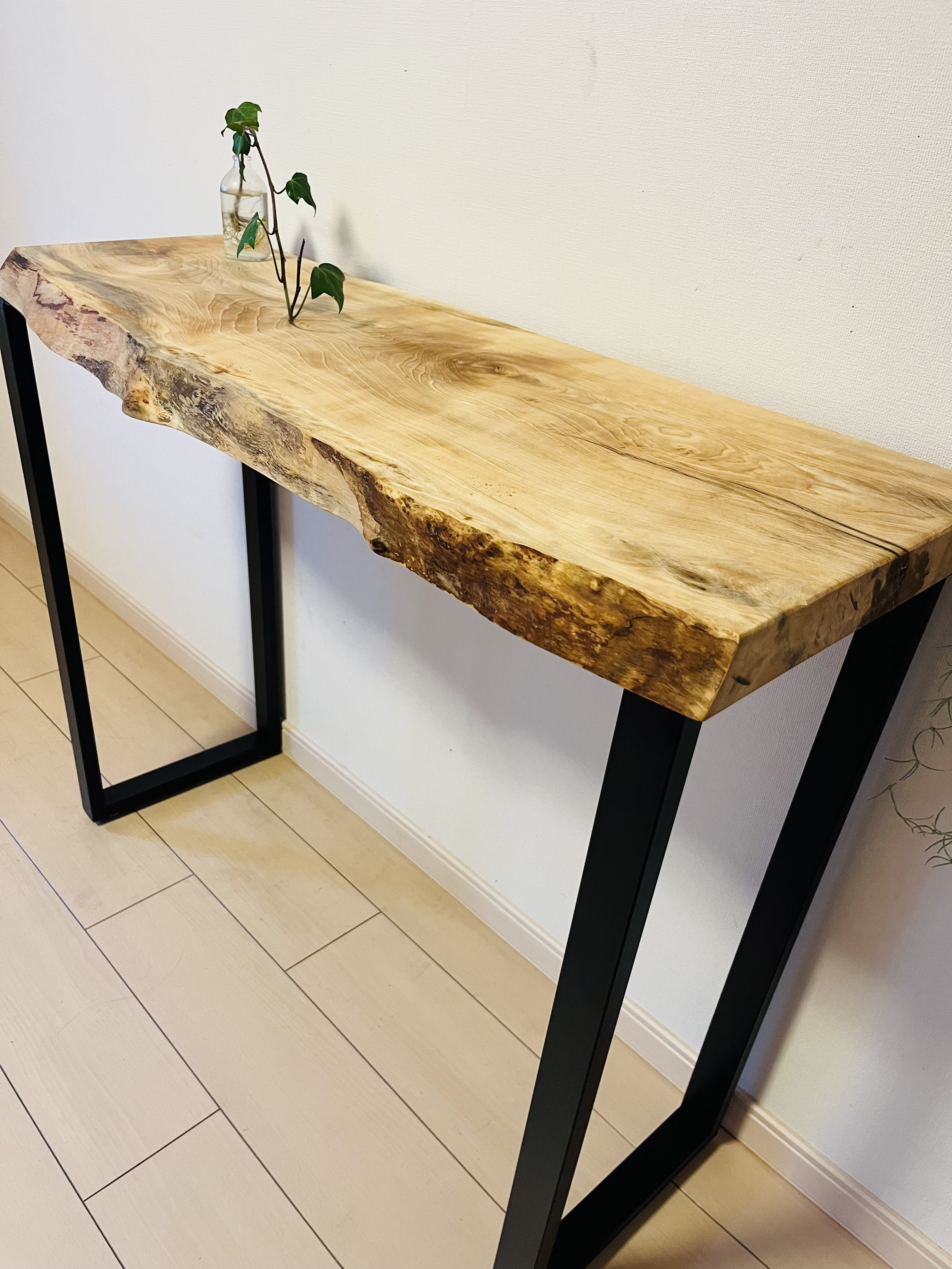 栃　カウンターテーブル　一枚板テーブル　アイアンテーブル