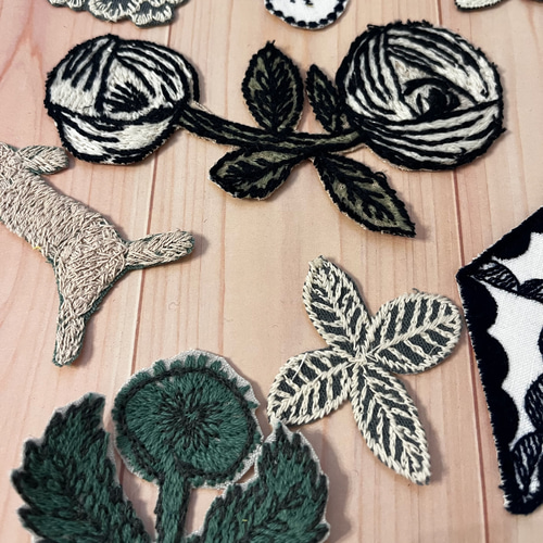 ミナペルホネン 生地アップリケ　ハンドメイド ミナペルホネン ワッペンモチーフアップリケ 13点セット ワッペン