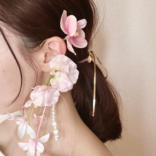 完成品】 ear cuff ピンク胡蝶蘭のフラワーイヤーカフ イヤーカフ