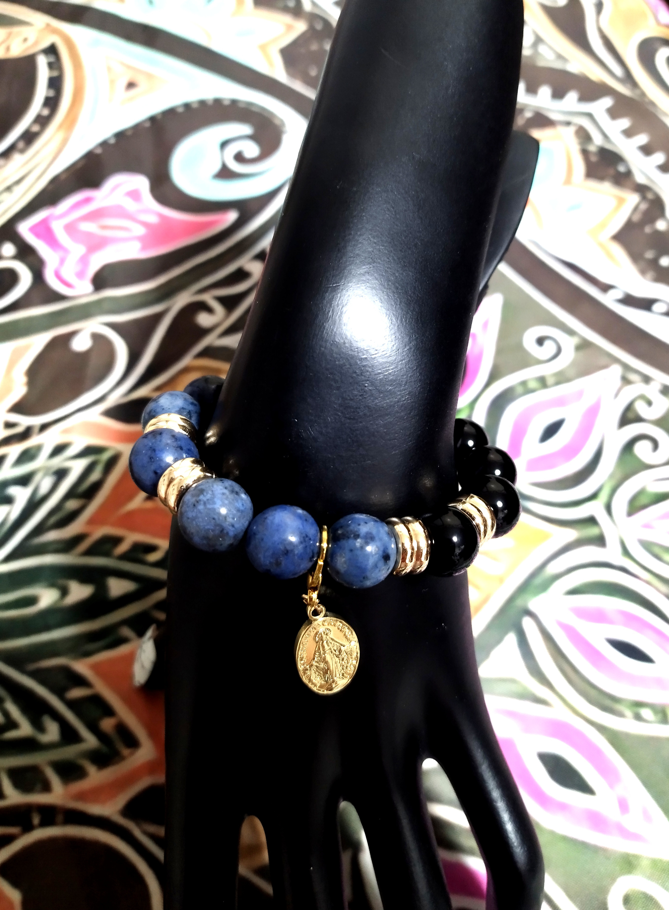 デュモルチェライト×オニキス×マリアメダイのブレスレット 5,159円