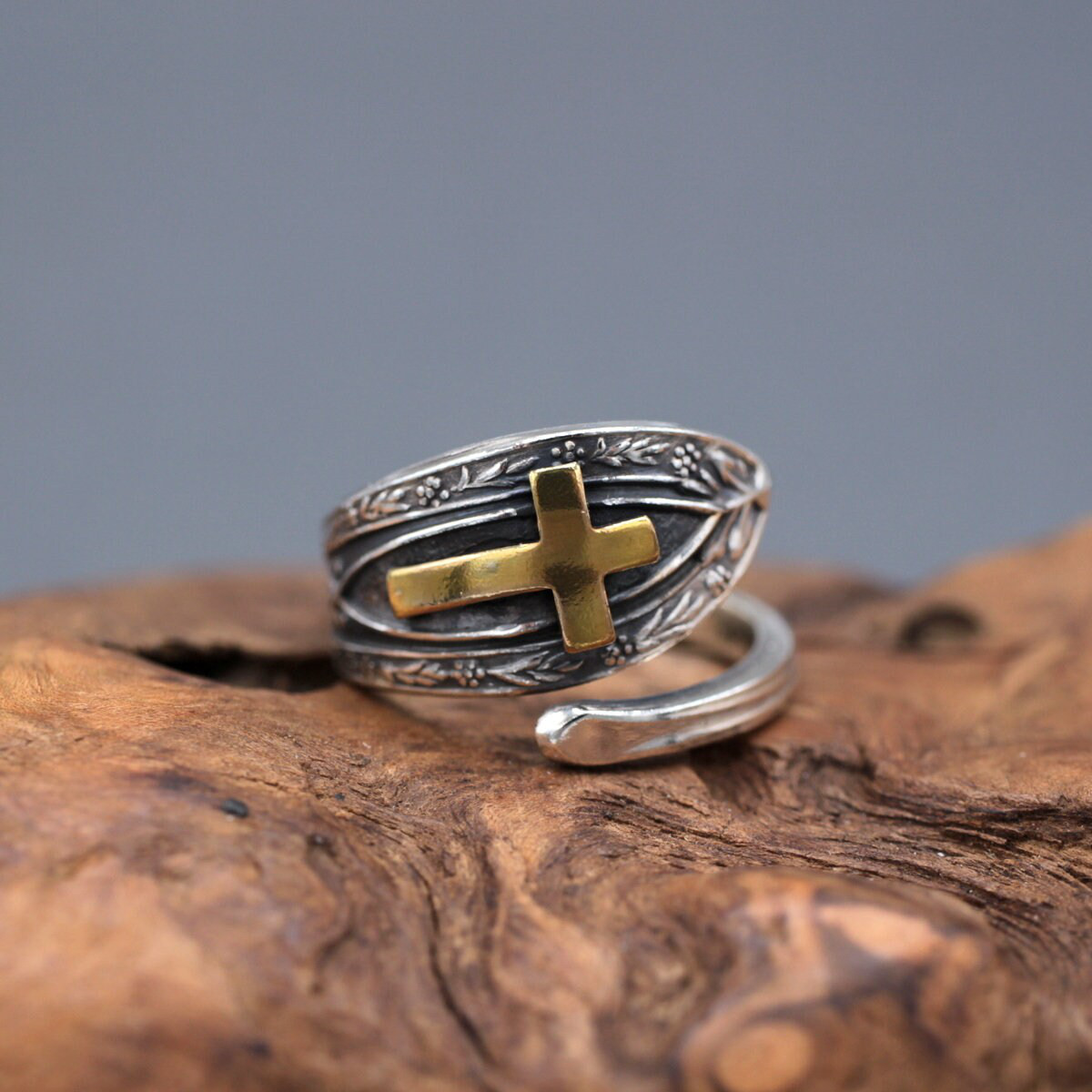 その民族で古来から祭りごとの際に使われてきた神具のような銀製の指輪｜ヴィンテージ｜シルバー｜真鍮｜スプーンリング｜十字架