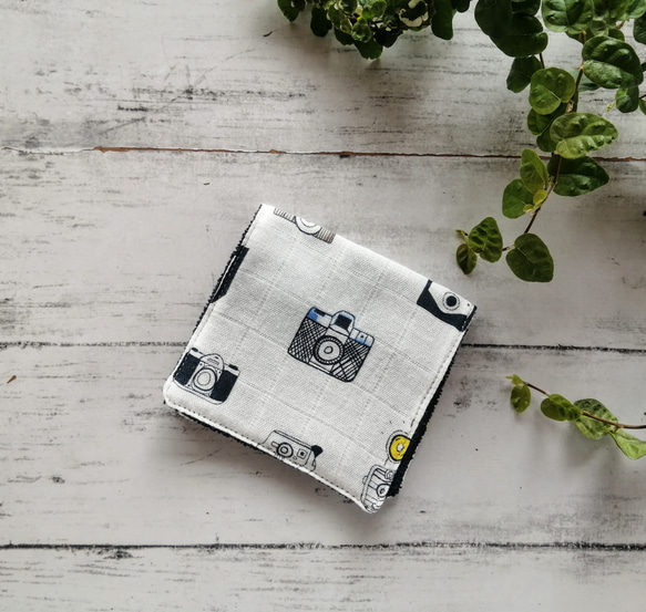 カメラ柄　ハーフハンカチ　ガーゼハンカチ　タオルハンカチ　ミニタオル　ダブルガーゼ　マイクロファイバー　名入れ　 1枚目の画像