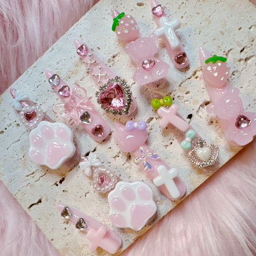 ♡オーダーページ♡ ネイルチップ 量産型 平成女児 ピンク 姫系 萌え ゴテゴテ 女児ネイル 平成女児 量産型 地雷系 サブカル 天使界隈 ゴテゴテ