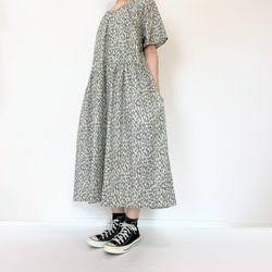 狐狸與森林短袖洋裝 *附口袋 *100% 日本棉 *均碼 *白色 x 綠色 第7張的照片