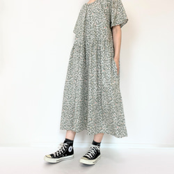 狐狸與森林短袖洋裝 *附口袋 *100% 日本棉 *均碼 *白色 x 綠色 第2張的照片
