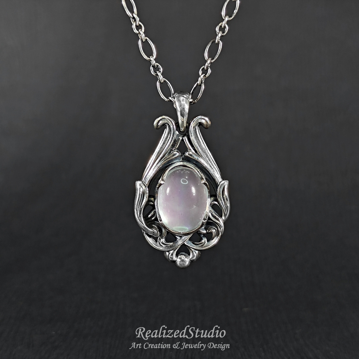 シークレットミスト |アールヌーボー クラシック ラタン エンボス加工 ヴィンテージ ペンダント - ローズクォーツ。 S925