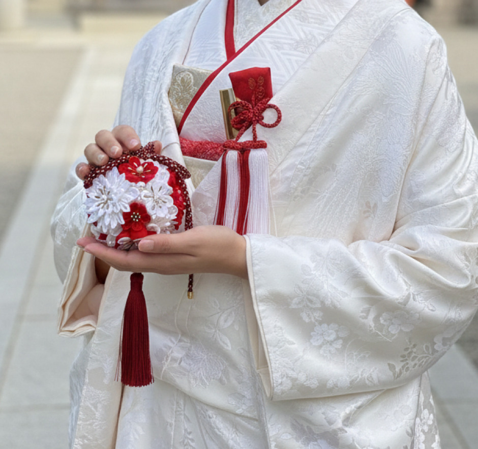 フラワーボール　ちりめんボール　ブーケ　ボールブーケ　装花　ブライダルブーケ　前撮りブーケ　和装ブーケ　つまみ細工