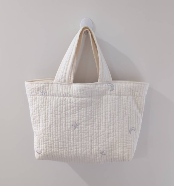 ✱受注制作✱ヌビバッグ Mサイズ /ヌビトートバッグ /ランチトート/ 生成り/ムーンスター刺繍 1枚目の画像