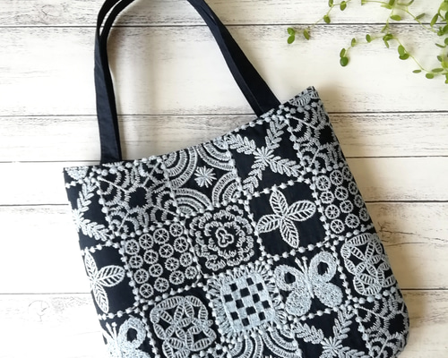 SALE ☆ミナペルホネンforest tile, tambourine のミニバッグ/navy