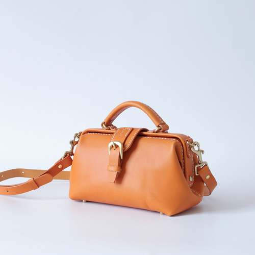 切線派】マグネット式 横型がま口バッグ 手作りのレザーショルダー