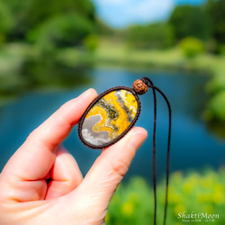 BIG！地球としっかりと繋がりグラウンディングし、新しいことにチャレンジしたいあなたへ！バンブルビージャスパー 1枚目の画像