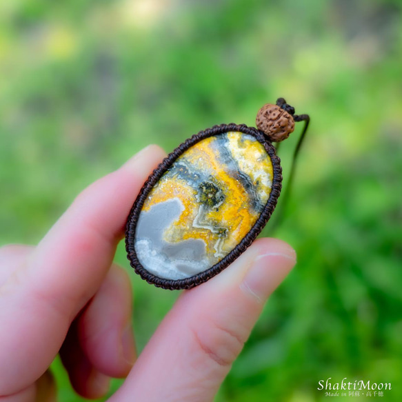 BIG！地球としっかりと繋がりグラウンディングし、新しいことにチャレンジしたいあなたへ！バンブルビージャスパー 4枚目の画像