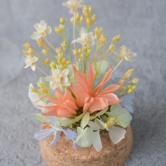 ガラスドームの中の小さな花景色 ～プリザーブドフラワーのテラリウム～ 7枚目の画像