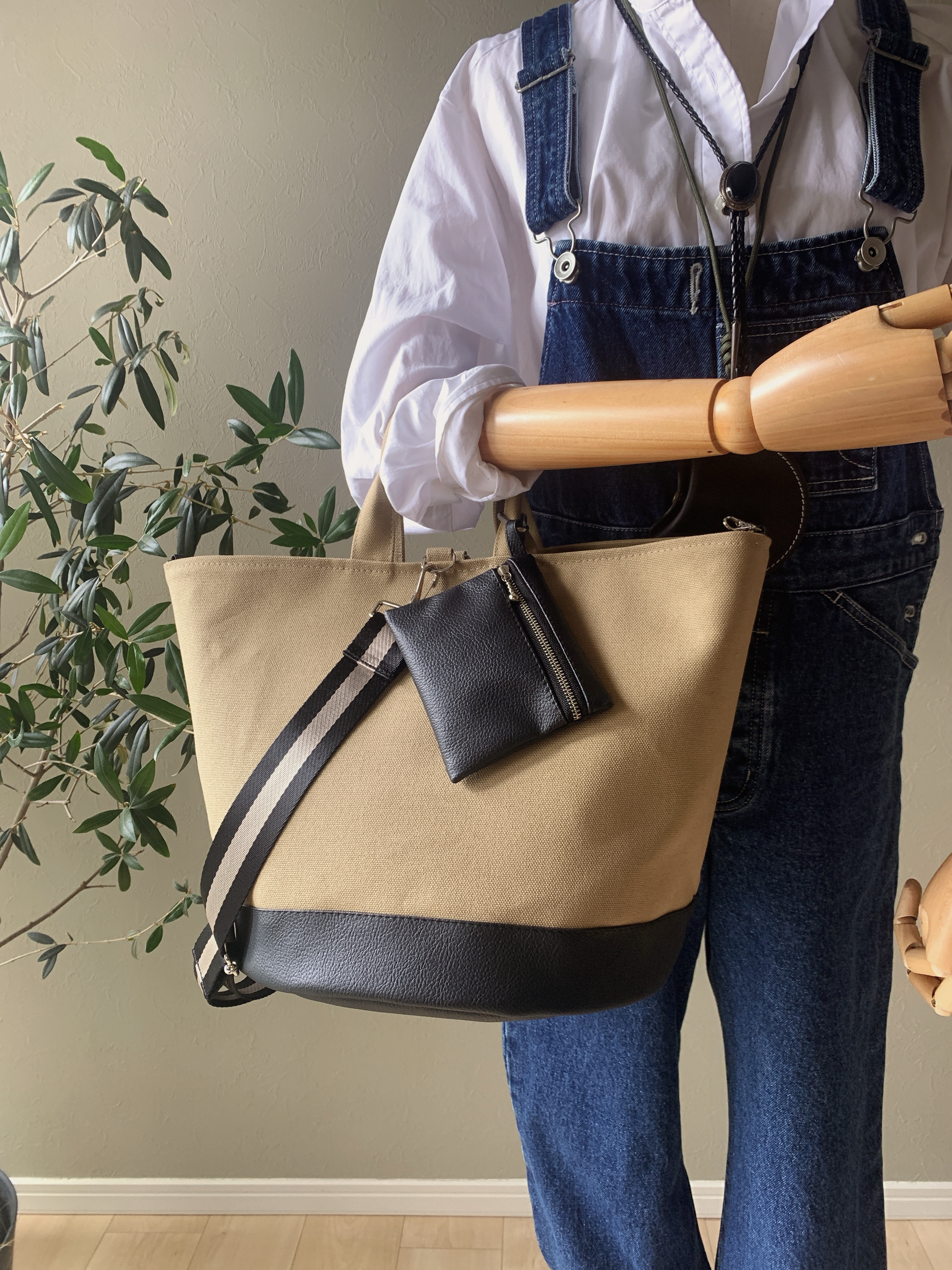 2way basket tote（M）カーキベージュ×レザーブラック