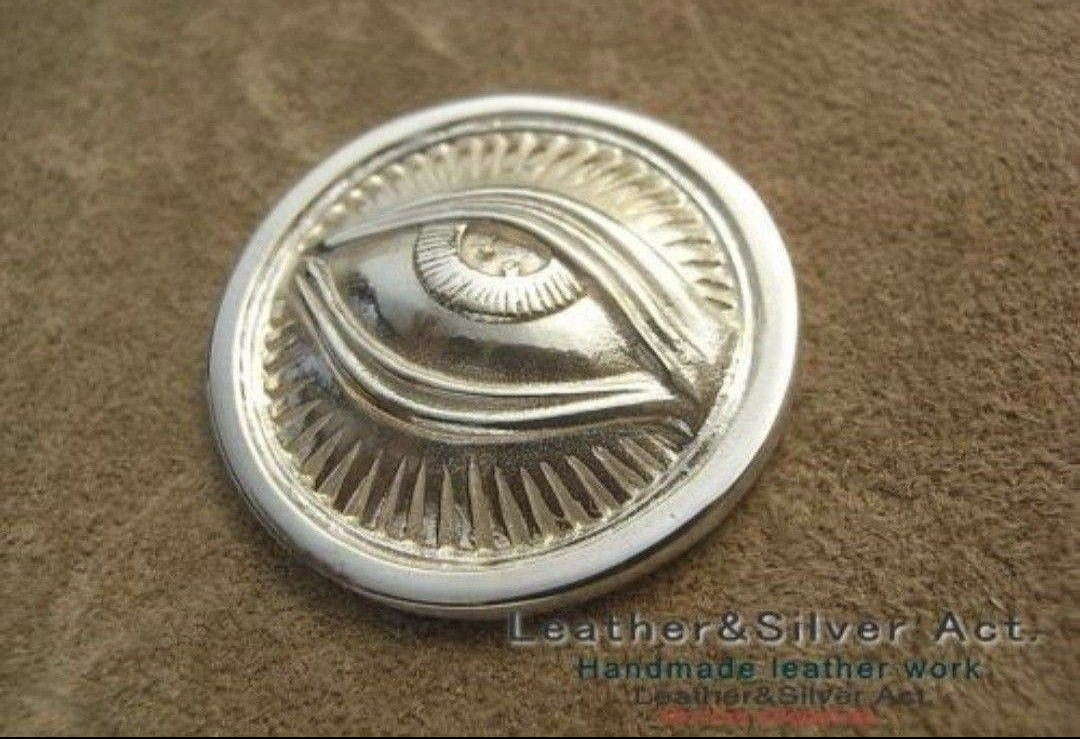 フリーメイソン　秘密結社プロビデンスの目　シルバーコンチョ　925　Leather&SILVER　Act