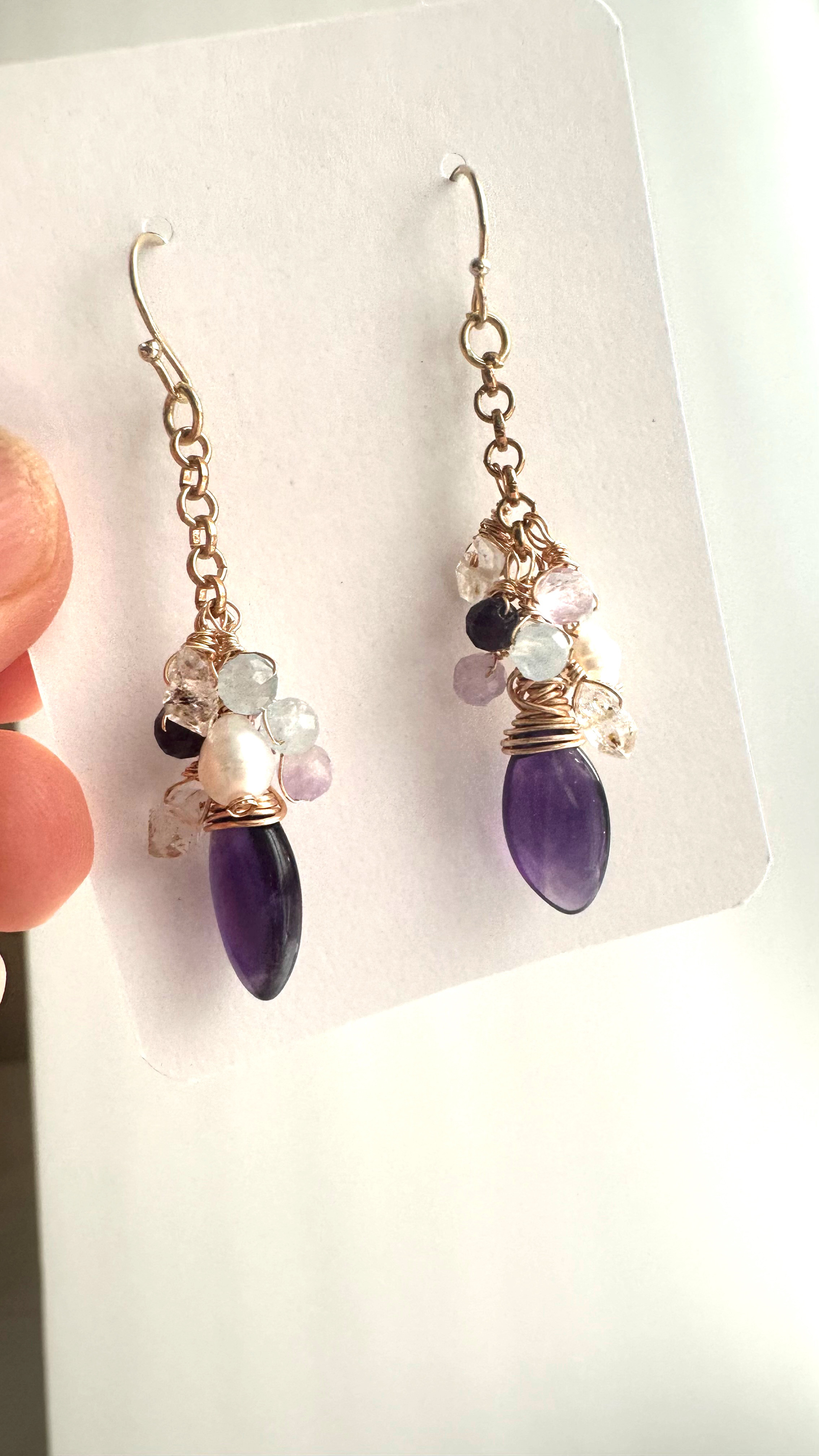 ピアス／イヤリング　アメジストの紫陽花ピアス／イヤリング　14kgf、サージカルステンレス、天然石 アレルギー対応