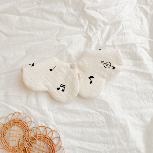 お子様のお名前入りスタイ♡ 新作 ♩ 】