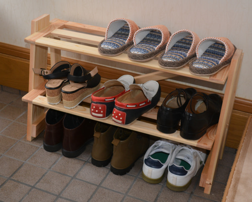 シューズラック 幅73cm 奥行25cm 高さ47cm 無垢のヒノキ 靴棚 靴箱