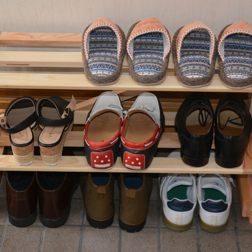 シューズラック 幅73cm 奥行25cm 高さ47cm 無垢のヒノキ 靴棚 靴箱