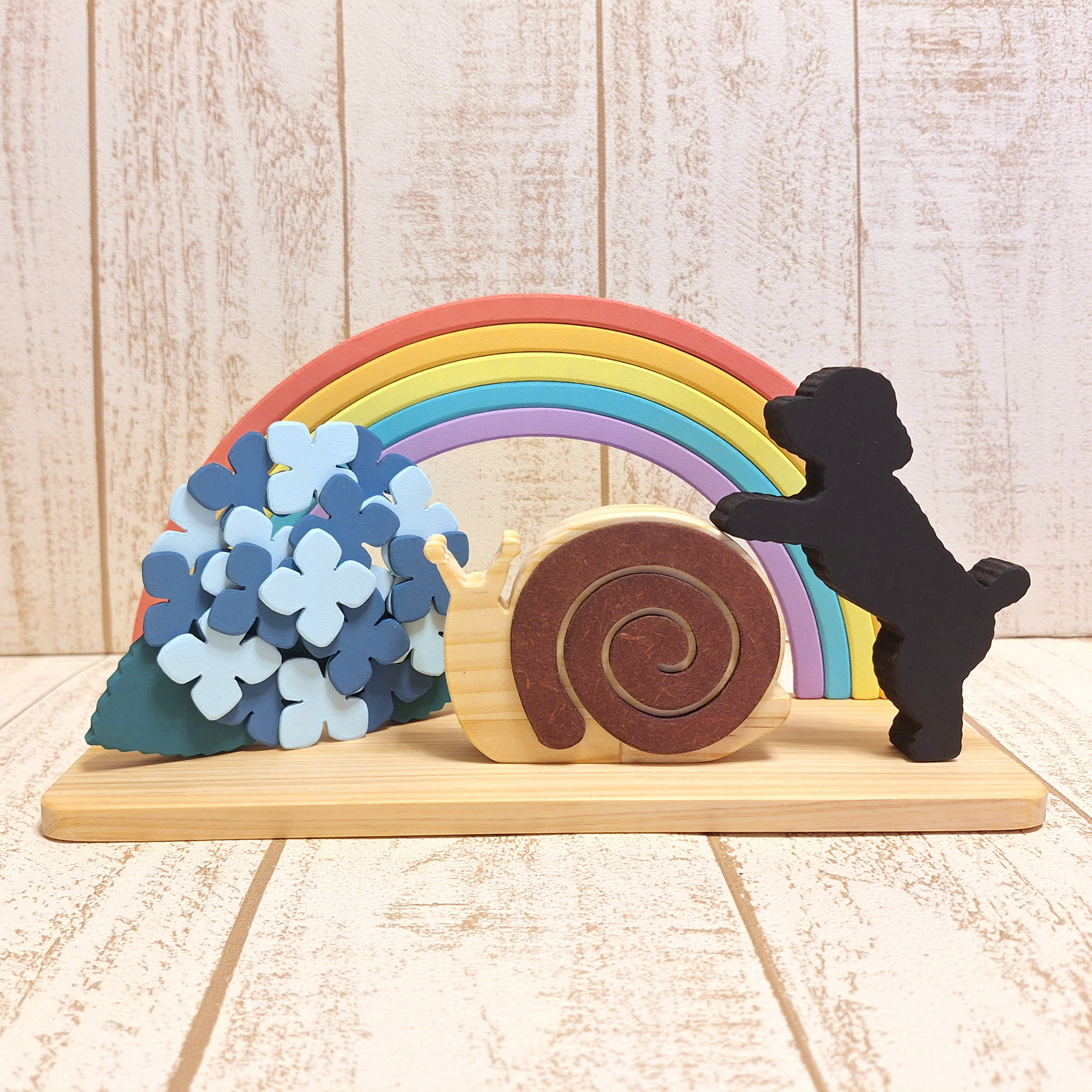 受注制作☆色付き!!!梅雨☆虹と紫陽花とカタツムリとトイプードルの置物☆紫陽花三色選択可能☆動物変更可能！