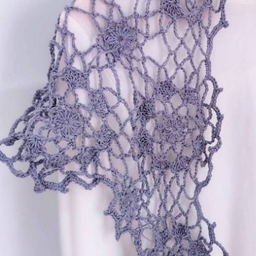 コットンリネン│花咲くモチーフ編み 台形三角ストール EMIM Bloom 紫