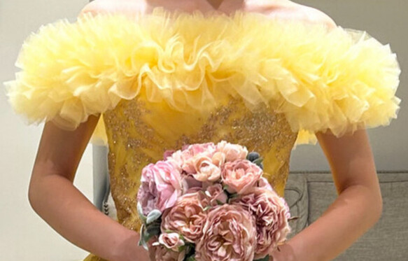 実例写真！イエロー 取り外しオフショルダー ソフトチュール ベアトップ ラッフルフリル 可愛い