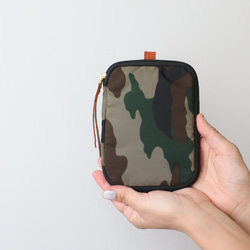 ⁂ラスト６　Mサイズ　クッション入り　ナイロン　キーケース　通帳　 キーリング　牛革レザー　軽量　クリスマス　S09E 12枚目の画像