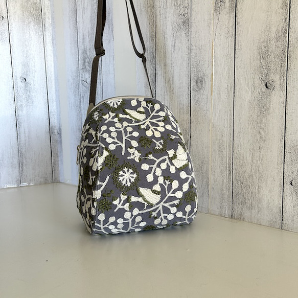 creema限定、刺繍のショルダーバッグ 5枚目の画像
