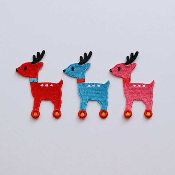 ビニール鹿　刺繍シール ワッペン 1枚目の画像