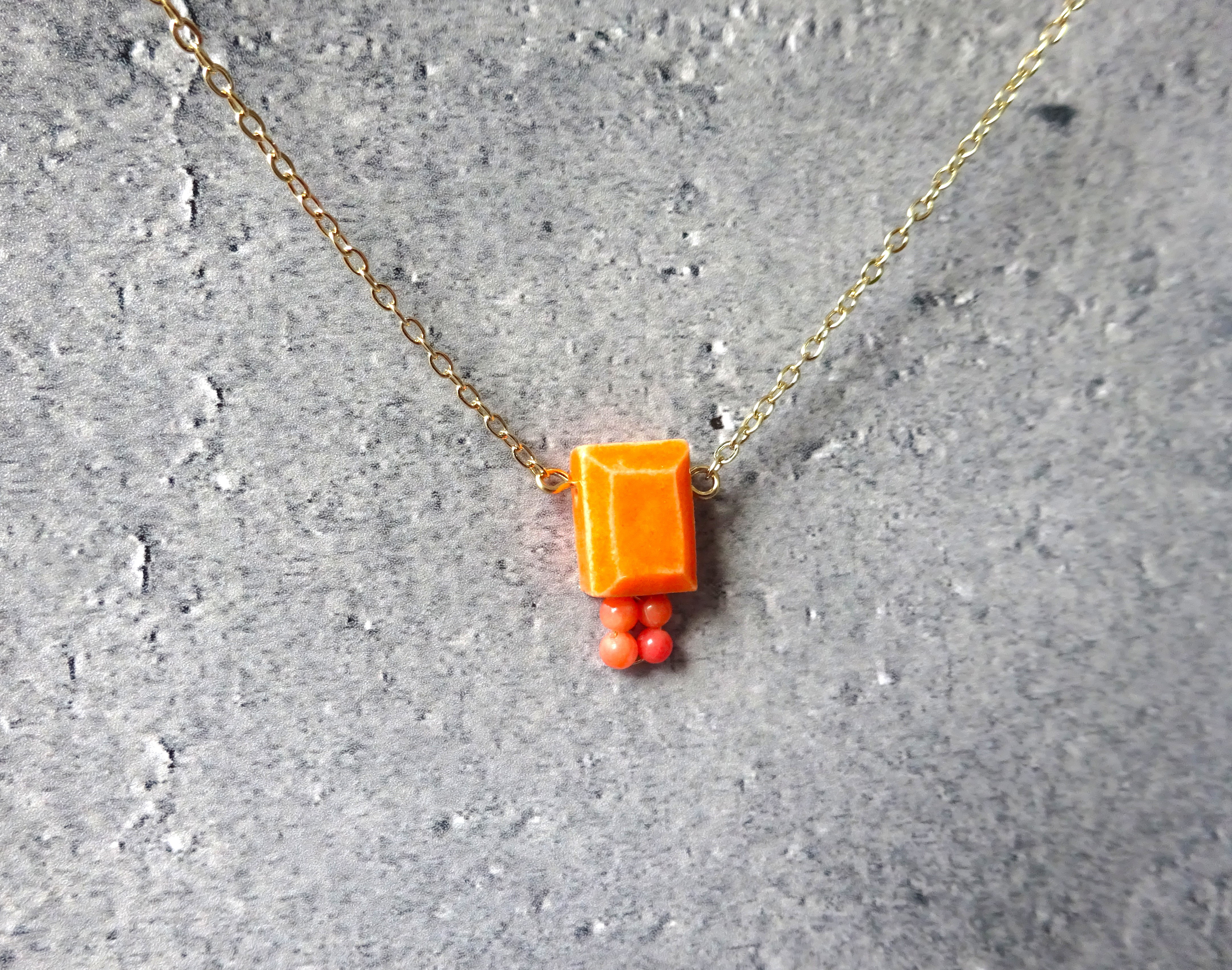 square jewel ネックレス（オレンジ＋珊瑚）