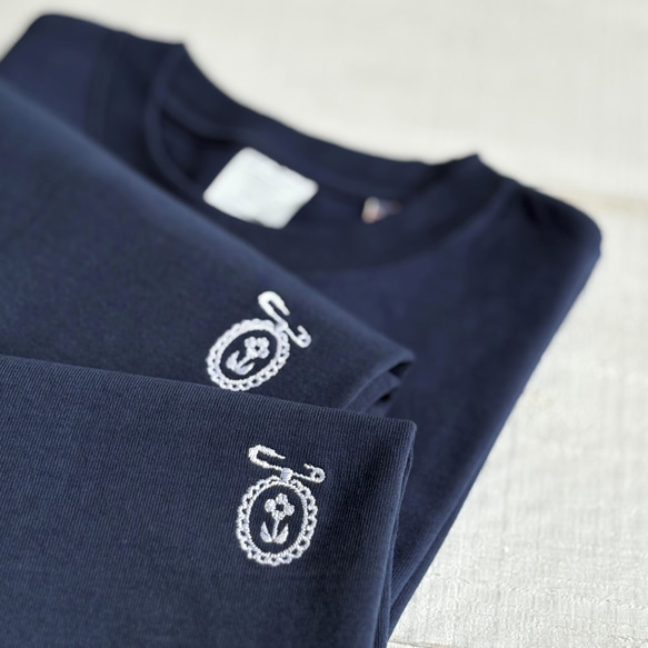 フラワーブローチ Tシャツ（ネイビー）【在庫限り】 6枚目の画像