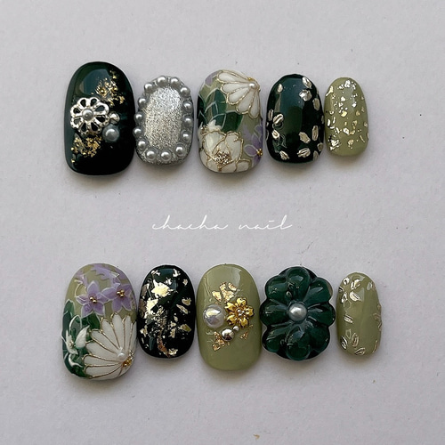 和柄ネイル 緑×白×赤×銀 ぷっくりフラワー ネイルチップ（つけ爪
