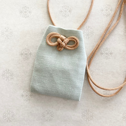 お守り袋　ミニサイズ  デコレクションズ　首かけタイプ♡ふんわり裏地付き　送料無料 1枚目の画像