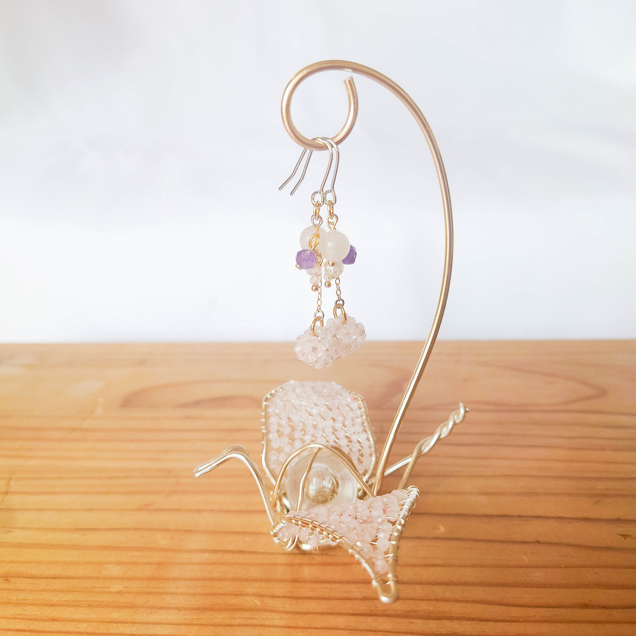 折り鶴スタンド＆ピアス／イヤリング【ローズクオーツ】