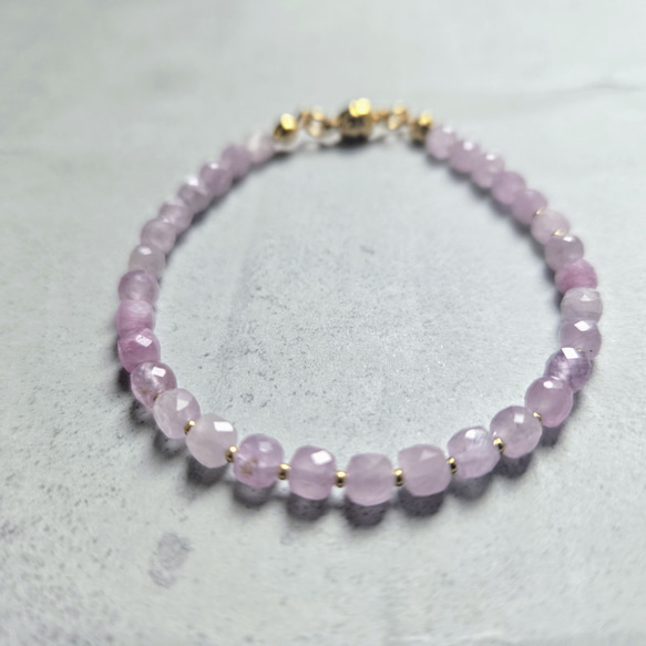 【再販】サージカルステンレス◆クンツァイトの細身ブレスレット 1枚目の画像