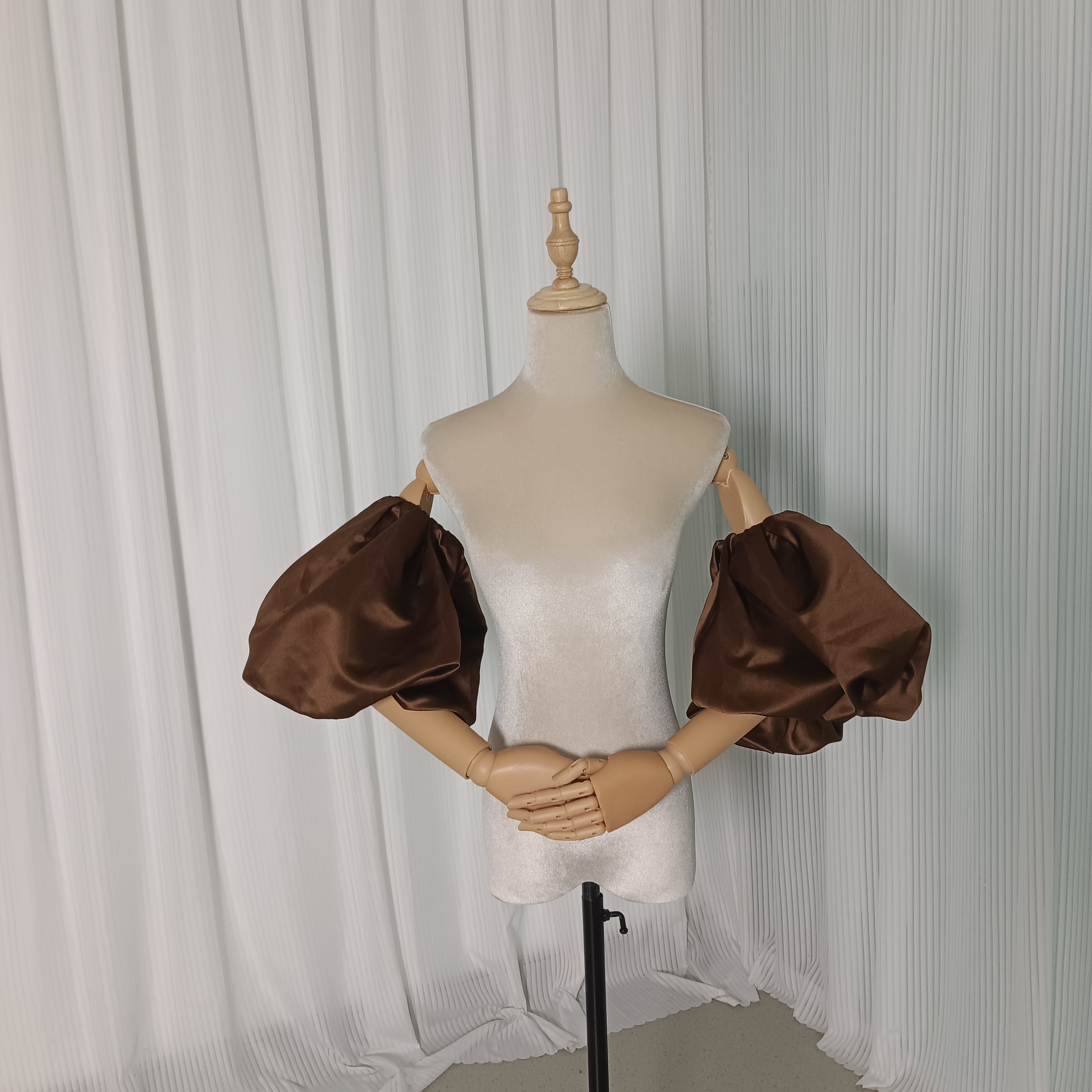 送料無料！パフスリーブ ブラウン 光沢サテン ストレッチ ブライダル 前撮り 派手な 取り外し袖