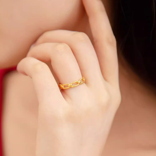 24K24K純金 永遠の絆！ツイスト＆スクエアK24金ゴールド中空指輪結婚