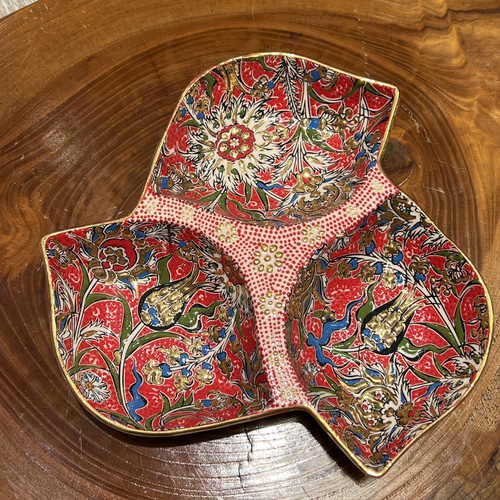 トルコセラミック花柄三つ仕切り飾り皿 トルコセラミック花柄三つ仕切り飾り皿 薬味皿・豆皿 トルコ製 通販