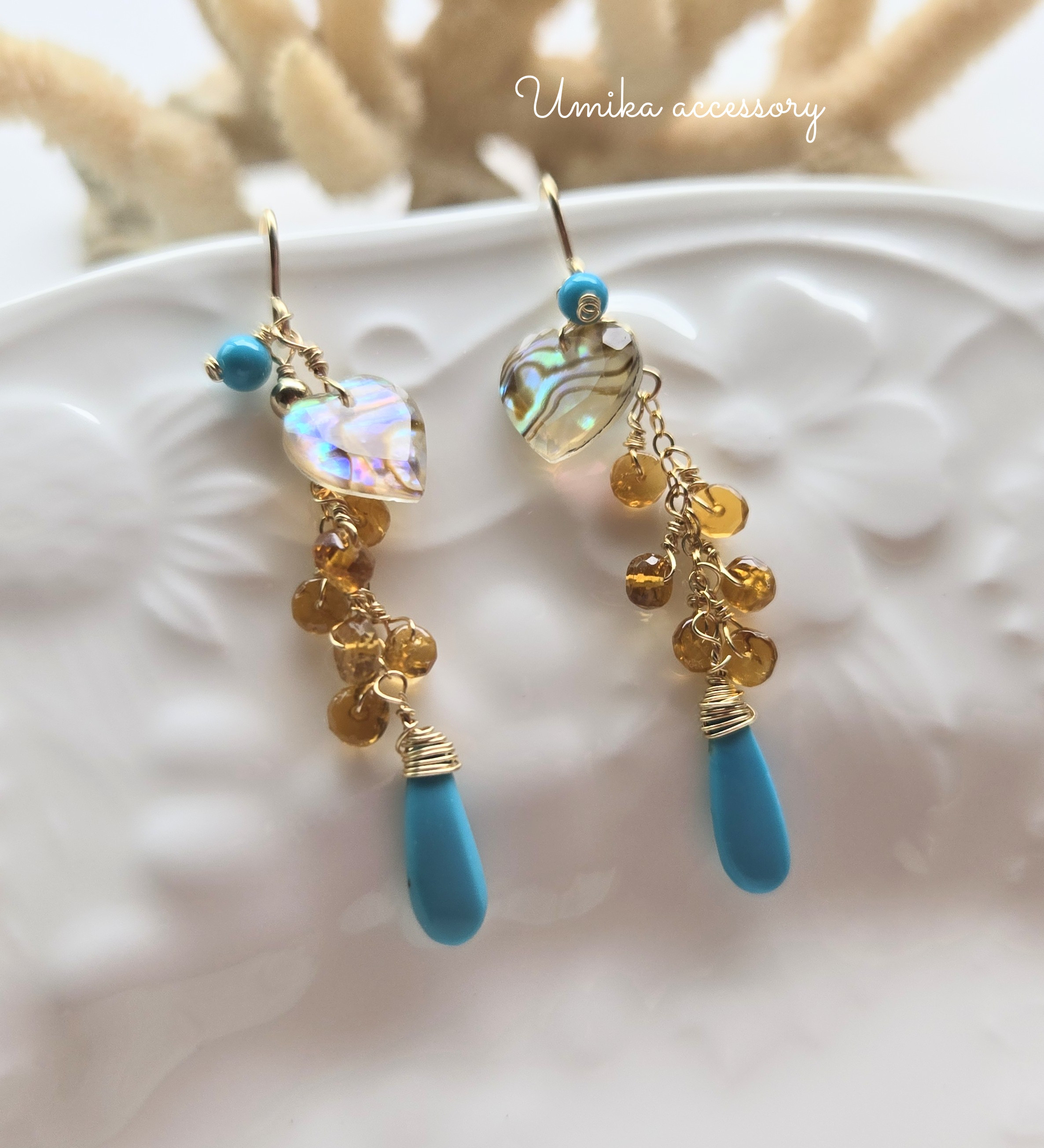 souvenirs d'été〜アリゾナターコイズ&ゴールデントルマリン、アヴァロンシェルピアス14kgf