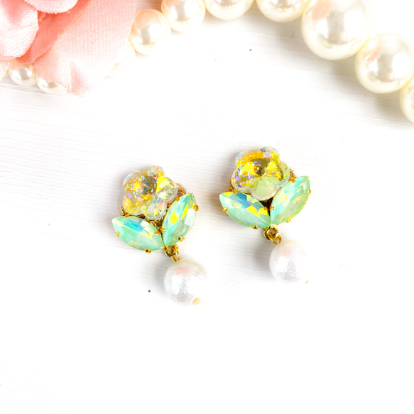 キラキラお花ビジューとパールのピアス　(イヤリング) 4枚目の画像