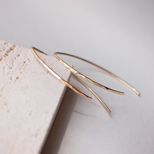 [ピアス]槌目のシンプルマーキスフックピアス 2枚目の画像