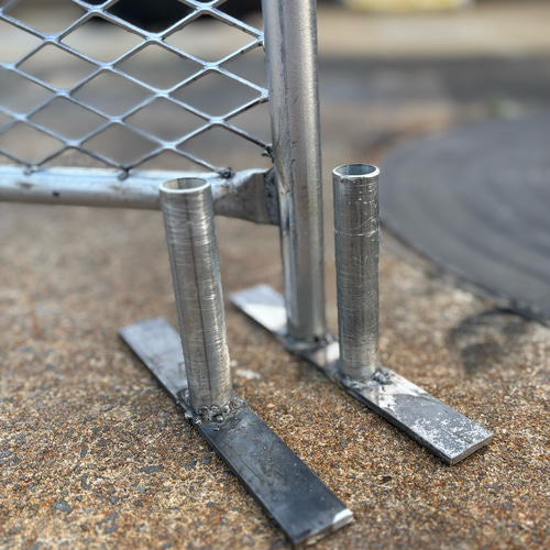 愛犬の脱走防止に！！自立式 アメリカンフェンス風バリケード 800×400 2a994dba2e4e697144bd85f72721cf