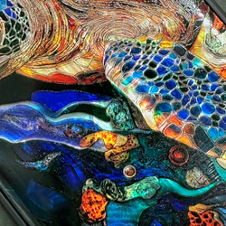 iPhone 17/16 海龜珍珠母貝設計手機殼，天然貝殼材質，可個性化定制，防震保護套，兼容所有型號，型號 066 第5張的照片