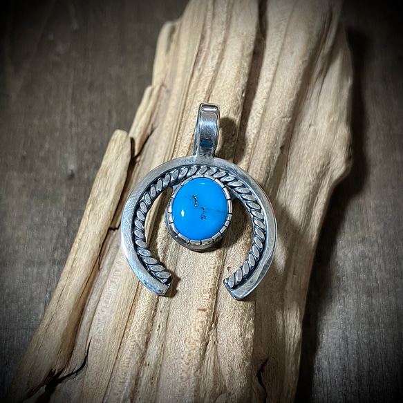 スリーピングビューティーターコイズトップインディアンジュエリー