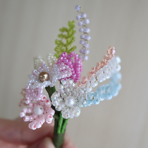 小さなお花たち ピンク系 ビーズフラワー ( 小瓶もセット