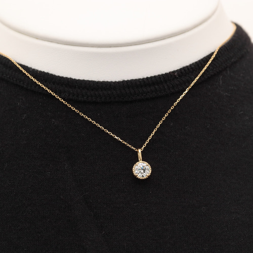 K18】ラウンドカットモアサナイトペンダントトップ ネックレス