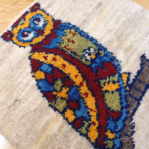 ペルシャ　ギャッベ　ミニマット 42×38 グレー　生成　女性 ペルシャ ギャッベ ミニマット 42×38 グレー 生成 女性