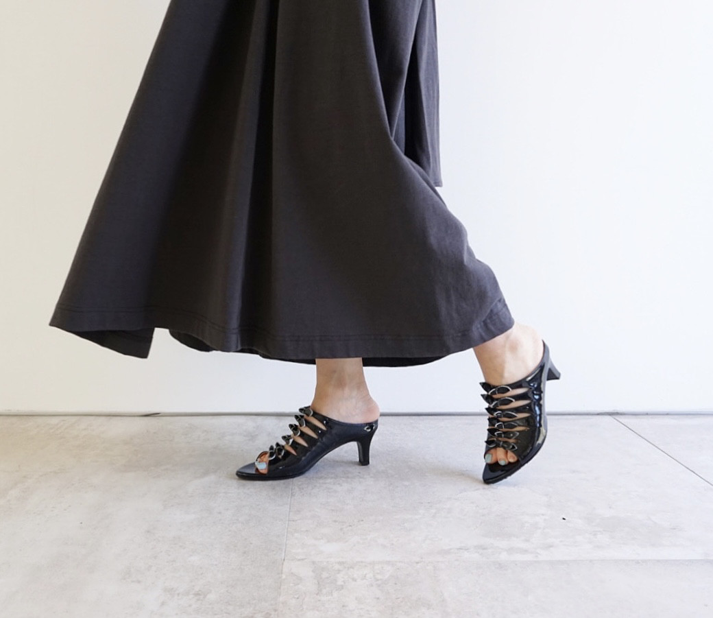 ★ミュ－ルだけど包まれるような履き心地！6cmヒールリボンミュール★21.5～25.5日本製本革ネイビ－エナメル