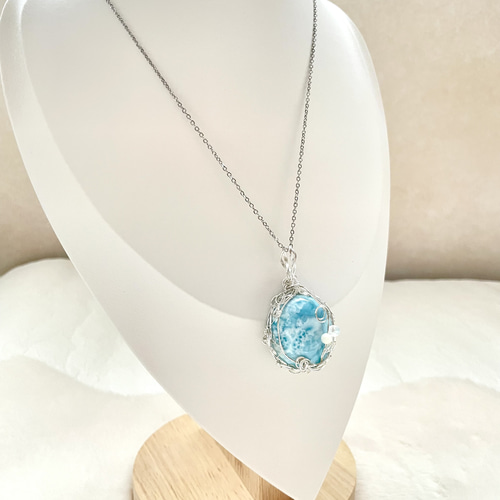 天然石☆高品質！ラリマー☆シルバー枠付きまる型ペンダントトップ☆模様が美し！ 最高品質 ラリマーペンダントトップ一点物 シルバー925製